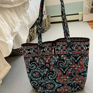Vera Bradley tote bag